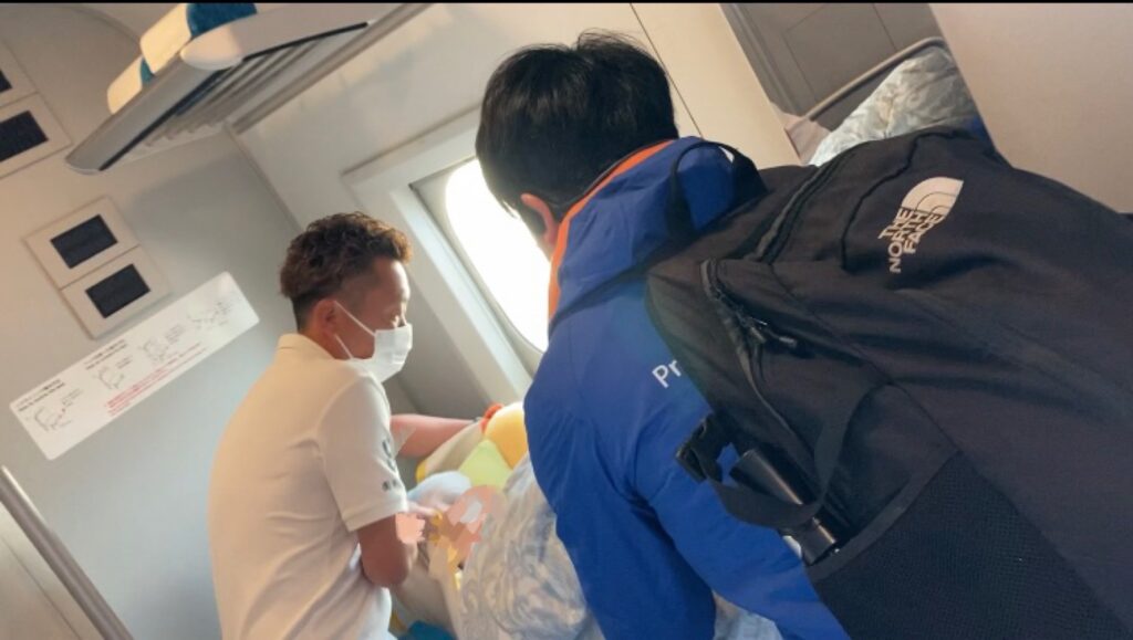 新幹線　新幹線搬送　民間救急　患者　患者搬送　多目的室　介護タクシー