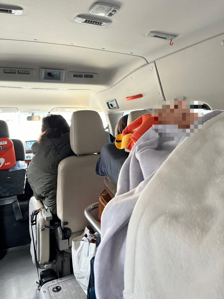 民間救急　看護師　救命士　病院　搬送　新幹線　患者　民間救急車　